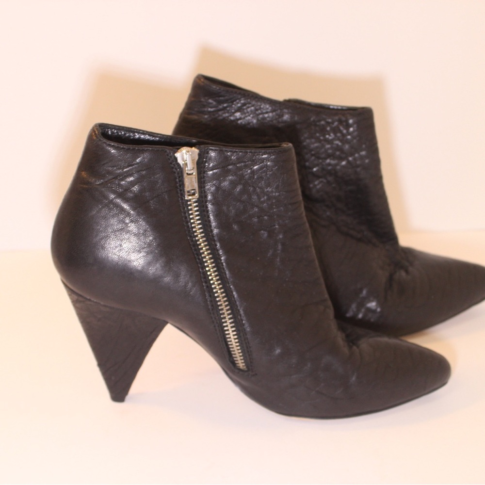 Loeffler Randall booties size 6.5